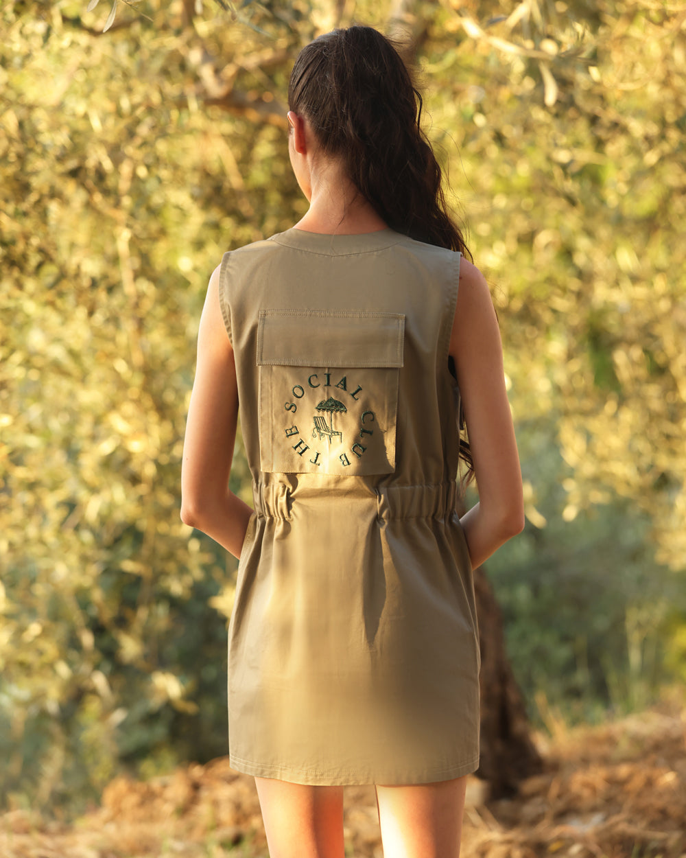LE CLUB VEST DRESS