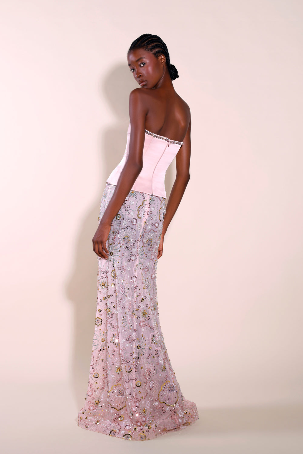 Dione Embroidered Set