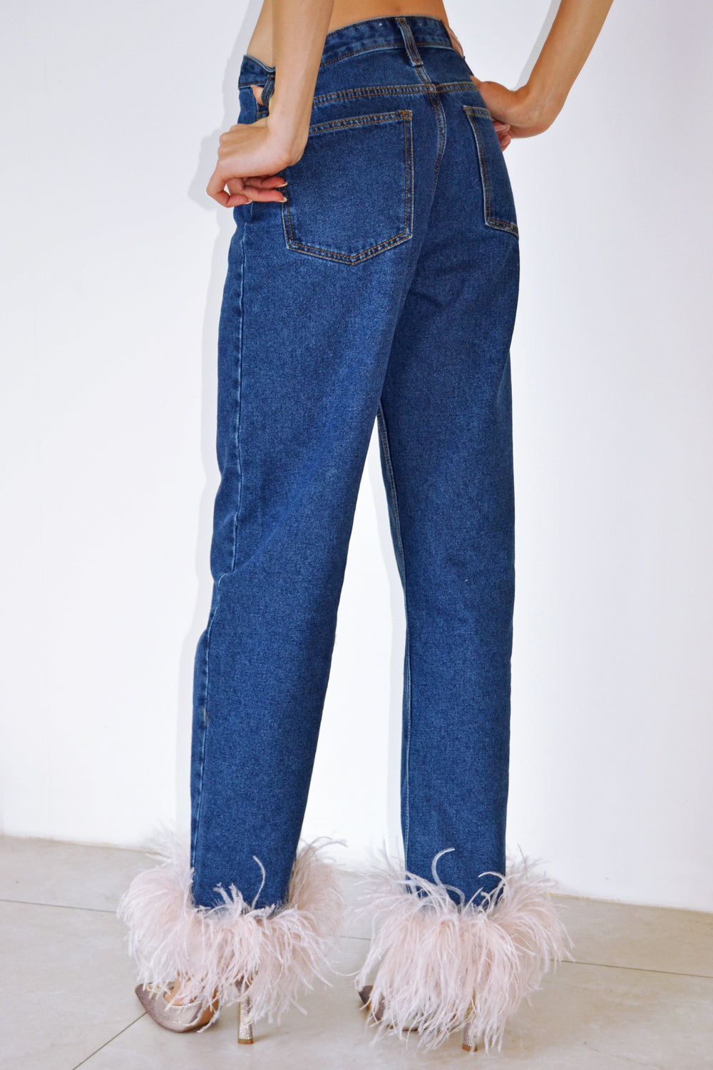 ASTRA FEATHER DENIM PANTS - POWDER PINK